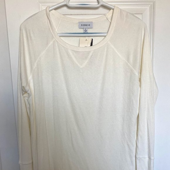 Evereve white waffle knit with buttons on sleeve - Picture 1 of 3